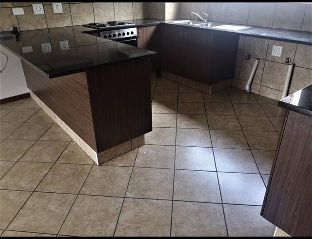 2 BEDROOM PROPERTY TO RENT IN FLORIDA GLEN